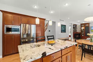 8048 Marsh Creek Alcove, Woodbury, MN 55125 - Photo 11