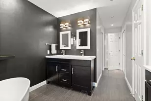 8048 Marsh Creek Alcove, Woodbury, MN 55125 - Photo 35