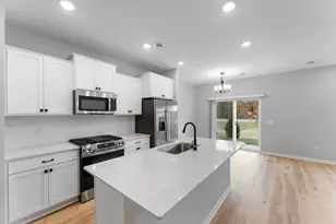 1532 Trellis Ln, West Saint Paul, MN 55118 - Photo 5