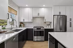 4841 Safari Ct N, Eagan, MN 55122 - Photo 17