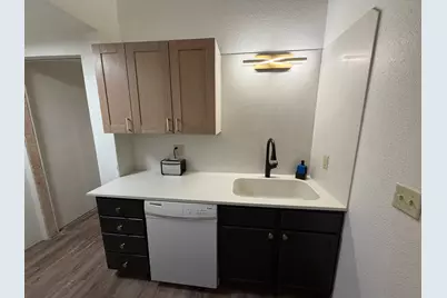 542 Benson Avenue SW #208ensuite, Willmar, MN 56201 - Photo 9