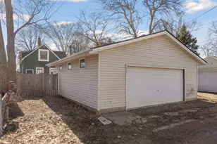 965 E Fremont Ave, Saint Paul, MN 55106 - Photo 23