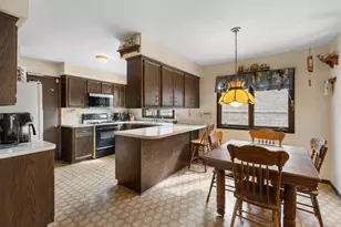 2309 Horizon Rd, Burnsville, MN 55337 - Photo 15