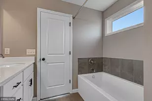 4719 6th St NE, Saint Cloud, MN 56304 - Photo 17