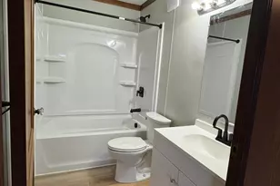 1064 S Grove Ave, Owatonna, MN 55060 - Photo 7