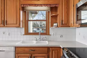 3810 McKnight Rd N, White Bear Lake, MN 55110 - Photo 11