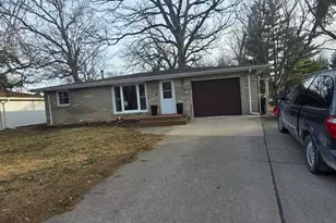 103 W Richway Dr, Albert Lea, MN 56007 - Photo 1