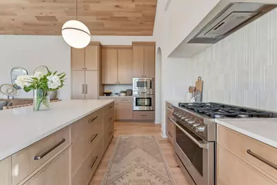 9602 Crestwood Terrace, Eden Prairie, MN 55347 - Photo 7