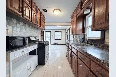 1569 Montana Avenue E, Saint Paul, MN 55106 - Photo 5