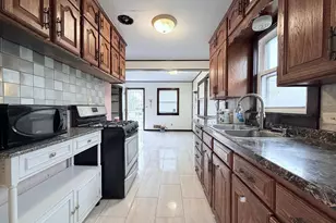 1569 Montana Ave E, Saint Paul, MN 55106 - Photo 5