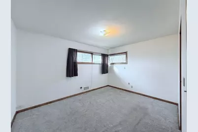 1569 Montana Avenue E, Saint Paul, MN 55106 - Photo 7