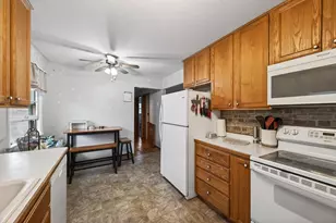 1009 Sunkist Pkwy, Brooklyn Park, MN 55444 - Photo 13