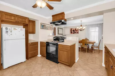 1894 Maryknoll Avenue N, Maplewood, MN 55109 - Photo 11