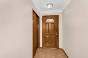 1894 Maryknoll Ave N, Maplewood, MN 55109 - Photo 7