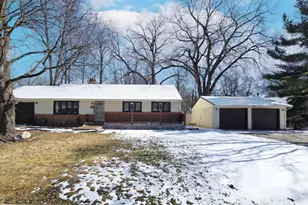 1894 Maryknoll Ave N, Maplewood, MN 55109 - Photo 3