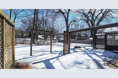 1894 Maryknoll Avenue N, Maplewood, MN 55109 - Photo 33
