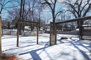 1894 Maryknoll Ave N, Maplewood, MN 55109 - Photo 33