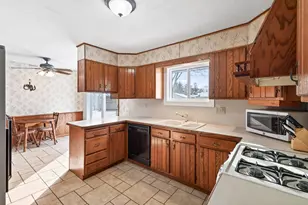 9244 Zinnia Ln N, Maple Grove, MN 55369 - Photo 11