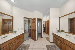 7811 128th St W, Apple Valley, MN 55124 - Photo 43