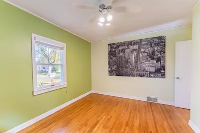 900 Hoyt Avenue W, Saint Paul, MN 55117 - Photo 25