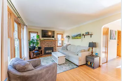 900 Hoyt Avenue W, Saint Paul, MN 55117 - Photo 3