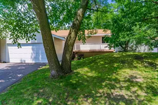 7922 Timber Lake Dr, Eden Prairie, MN 55347 - Photo 37