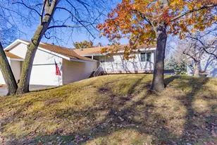 7922 Timber Lake Dr, Eden Prairie, MN 55347 - Photo 43