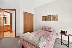 825 Berry St, Saint Paul, MN 55114 - Photo 23