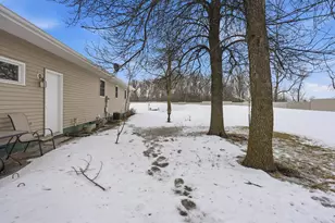 535 W Bend Ln, Alvarado, MN 56710 - Photo 5