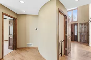 685 Valley View Ct, Shoreview, MN 55126 - Photo 17