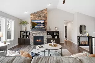 249 Vista Cir, River Falls, WI 54022 - Photo 5