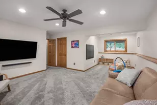 9616 Minnesota Ln N, Maple Grove, MN 55369 - Photo 15