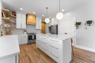 3857 Dakota Ct, Chaska, MN 55318 - Photo 3