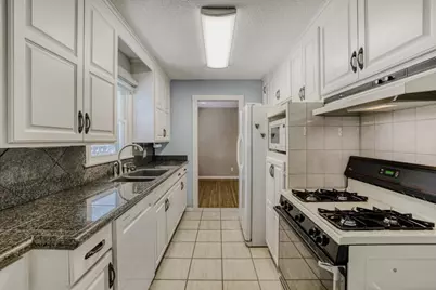 7121 W Palmer Lake Circle, Brooklyn Center, MN 55429 - Photo 17