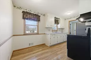 5924 Regent Ave N, Crystal, MN 55429 - Photo 5