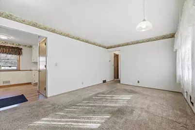 5924 Regent Avenue N, Crystal, MN 55429 - Photo 11