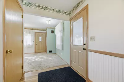 5924 Regent Avenue N, Crystal, MN 55429 - Photo 7