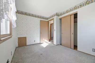 5924 Regent Avenue N, Crystal, MN 55429 - Photo 15