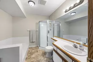 1614 Rose Hill Cir, Saint Paul, MN 55108 - Photo 25