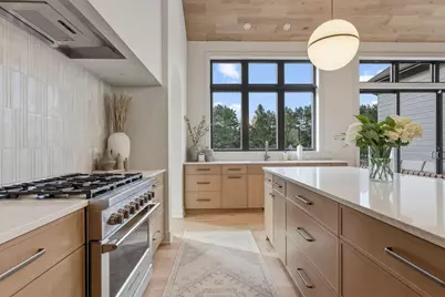 5240 Polaris Lane N, Plymouth, MN 55446 - Photo 3