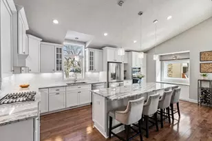 4250 Kingsview Ln N, Plymouth, MN 55446 - Photo 7