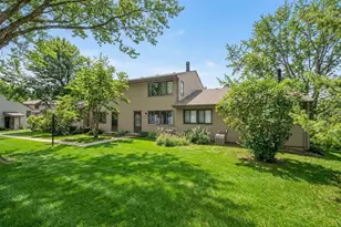 4478 Arden View Ct, Arden Hills, MN 55112 - Photo 3