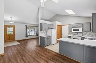 3600 Heidelberg Ln, Saint Bonifacius, MN 55375 - Photo 7