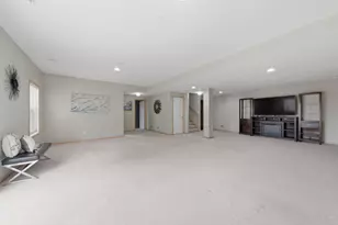 8437 Blazing Star Cir, Shakopee, MN 55379 - Photo 39