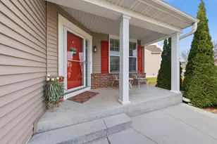 8437 Blazing Star Cir, Shakopee, MN 55379 - Photo 3