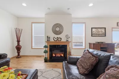 8437 Blazing Star Circle, Shakopee, MN 55379 - Photo 11