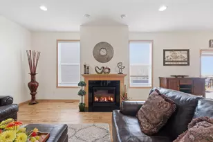 8437 Blazing Star Cir, Shakopee, MN 55379 - Photo 11