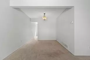 2361 Dorland Ln E, Maplewood, MN 55119 - Photo 9