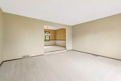 14245 Guthrie Avenue, Apple Valley, MN 55124 - Photo 5