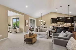 10786 Lyndale Bluffs Trail, Bloomington, MN 55420 - Photo 15